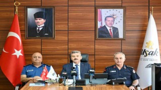 Uşakta Güvenlik ve Asayiş Bilgilendirme toplantısı gerçekleştirildi