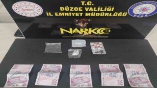 Uyuşturucu satıcılarına yönelik uygulamada 2 kişi yakalandı