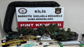 Uyuşturucu yetiştirmek için evine sera kurmuş
