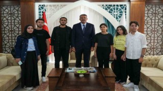 Vali Çelik: “Hakkaride 836 öğrenci üniversite hayalini gerçekleştirdi”