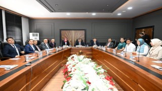 Vali Çiftçiye gümrük bilgilendirmesi