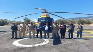 Vali Ustaoğlu yangın helikopterini inceledi