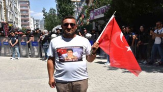 Van annelerinin evlat nöbetine bir aile daha katıldı