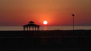 Van Gölü sahillerinde eşsiz gün batımı