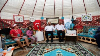 Van YYÜ Anadolunun Fethi Malazgirt Zaferinin 953. yıl dönümü etkinliklerinde yer aldı