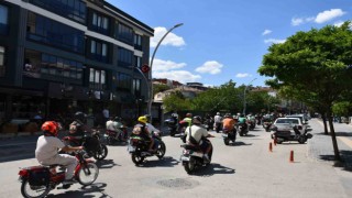 Vezirköprüde motosiklet tutkunları bir araya geldi