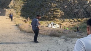 Virajı alamayan otomobil şarampole uçtu: 1 ölü, 3 yaralı