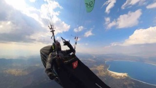 Yamaç Paraşütü Dünya Kupasında 121 kilometre uçan sporcular Burdura iniş yaptı