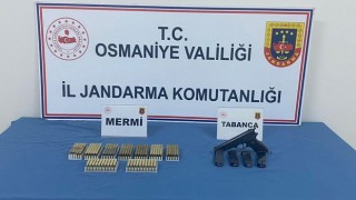Yasa Dışı Silah Ve Mühimmat Ele Geçirildi