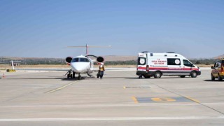 Yenidoğan bebek, ambulans uçakla Gaziantepten İstanbula sevk edildi