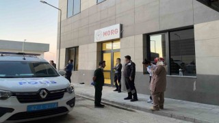 Yoldan geçerken otomobilin çarptığı genç kız hayatını kaybetti