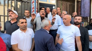 Yüksekovada farklı aşiretlere mensup 2 grup arasında kavga çıktı: Şehrin ileri gelenlerinin araya girmesiyle kavga son buldu