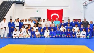 Yunusemre judoda yeni başarılara kenetlendi