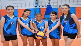 Yunusemrede voleybol altyapısına 7 yetenek