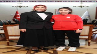 Zafer Bayramı hediyesi olimpiyat madalyası oldu
