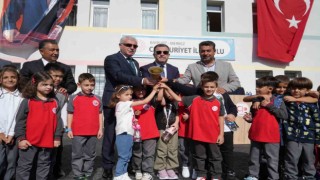 13 bin 500 öğrencinin ders başı yaptığı Bayburtta yeni eğitim öğretim yılı renkli görüntülerle başladı