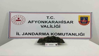 215 gram esrar ele geçirildi