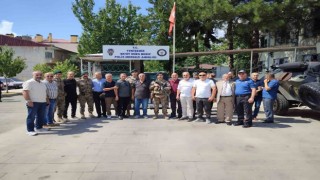 30 yıl önce şehit edilen silah arkadaşlarını unutmadılar