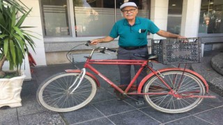 30 yıllık muhtar bisikletiyle vatandaşa derman oluyor