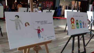 5,5 yıl boyunca kalp beklerken bu resimleri çizmiş