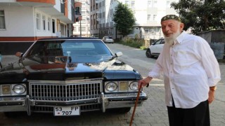 85 yaşındaki Rizeli Mustafa dede 1973 model klasik arabasına gözü gibi bakıyor