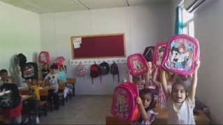 Adıyamandaki 250 depremzede öğrenciye kırtasiye yardımı