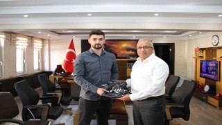 Ağrı Emniyet Müdürü Yılmaz İpar, başarılı personeli ödüllendirdi