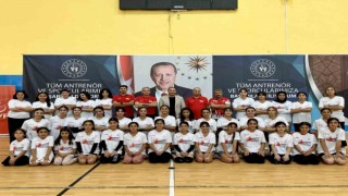 Ağrıda hayata geçirilen Fabrika Voleybol ile genç yıldızlar yeteneklerini sergileyecek