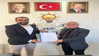 AK Partili Belediye Meclis Üyesi görevinden istifa etti