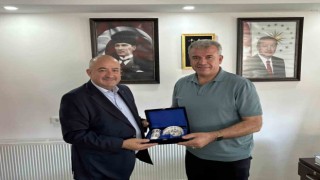 AK Partili Gider, Başkan Elbiyi ziyaret etti