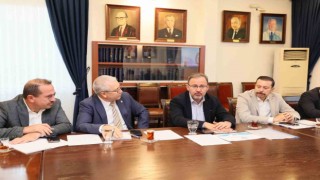 AK Partili Kasapoğlu, İzmir Körfezi ile ilgili akademik toplantıya katıldı
