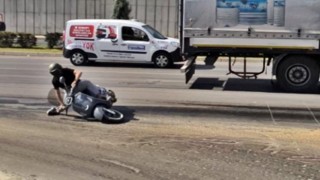 Alanyada yola dökülen yağ, trafiği felç etti
