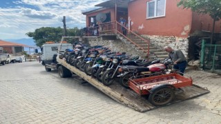 Alaşehirde 14 tescilsiz motosiklet ele geçirildi