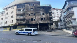 Ankarada iş yerinde çıkan yangın binayı kullanılamaz hale getirdi