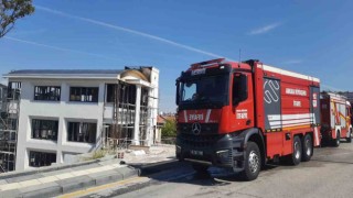 Ankarada korkutan çatı yangını: 1 yaralı