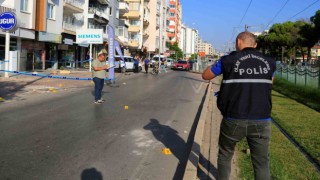 Antalyada bir işyeri kurşunlandı, yol savaş alanına döndü