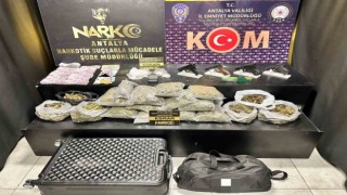 Antalyada silah ticareti yapan şahıslara operasyon: 2 tutuklama