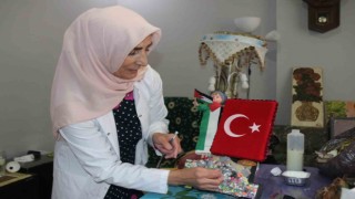 Atık malzemeleri sanat eserine dönüştürüyor