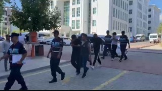 Aynı bağa 1 haftada 2 kez giren hırsızlar 100 bin liralık üzüm çaldı
