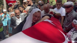 Ayşenura son kez dokundular göz yaşları sel oldu