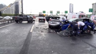 Bağcılarda zincirleme kaza: 1 ölü, 5 yaralı