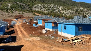 Bahçe Kaymakamı Kayabaşı, Deprem Konutlarını Yerinde İnceledi