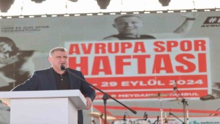 Bakan Bak İstanbulda Avrupa Spor Haftası etkinliğine katıldı