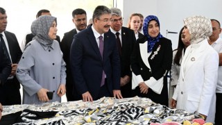 Bakan Göktaş’tan Kadın Bağımlılıkla Mücadele Merkezine Ziyaret