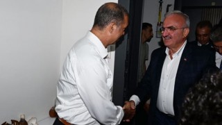 Bakan Yardımcısı Karaloğlu'ndan Depremzede Aileye Ziyaret