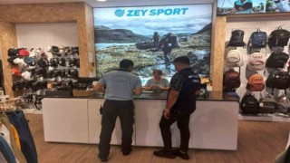 Balıkesir Büyükşehir Zabıtasından okul alışverişi mesaisi