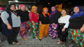Balıkesirde köylü kadınlar şalvar gecesinde eğlendi