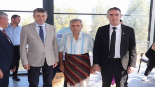 Başkan Arıcı yılın ahisine şed kuşattı