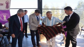 Başkan Arıcı, yılın ahisine şed kuşattı