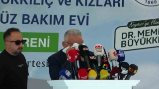 Başkan Büyükkılıçın duygusal anları: Ağabeyinin yaptıracağı merkezin temel atma töreninde gözyaşlarını tutamadı